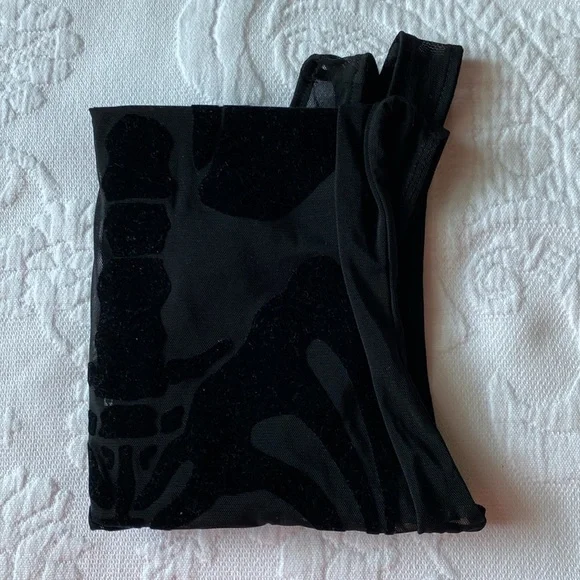 Body mesh. Black. Perfect for Halloween 🎃 - Picture 7 of 7